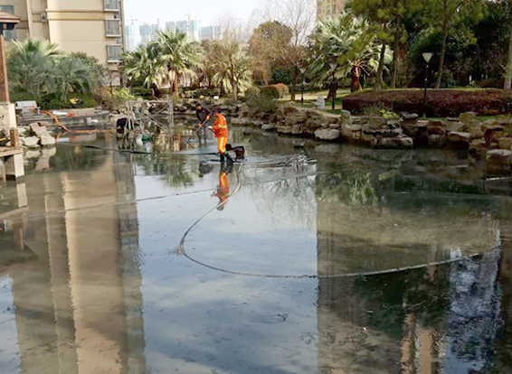 遂川景观池淤泥清理