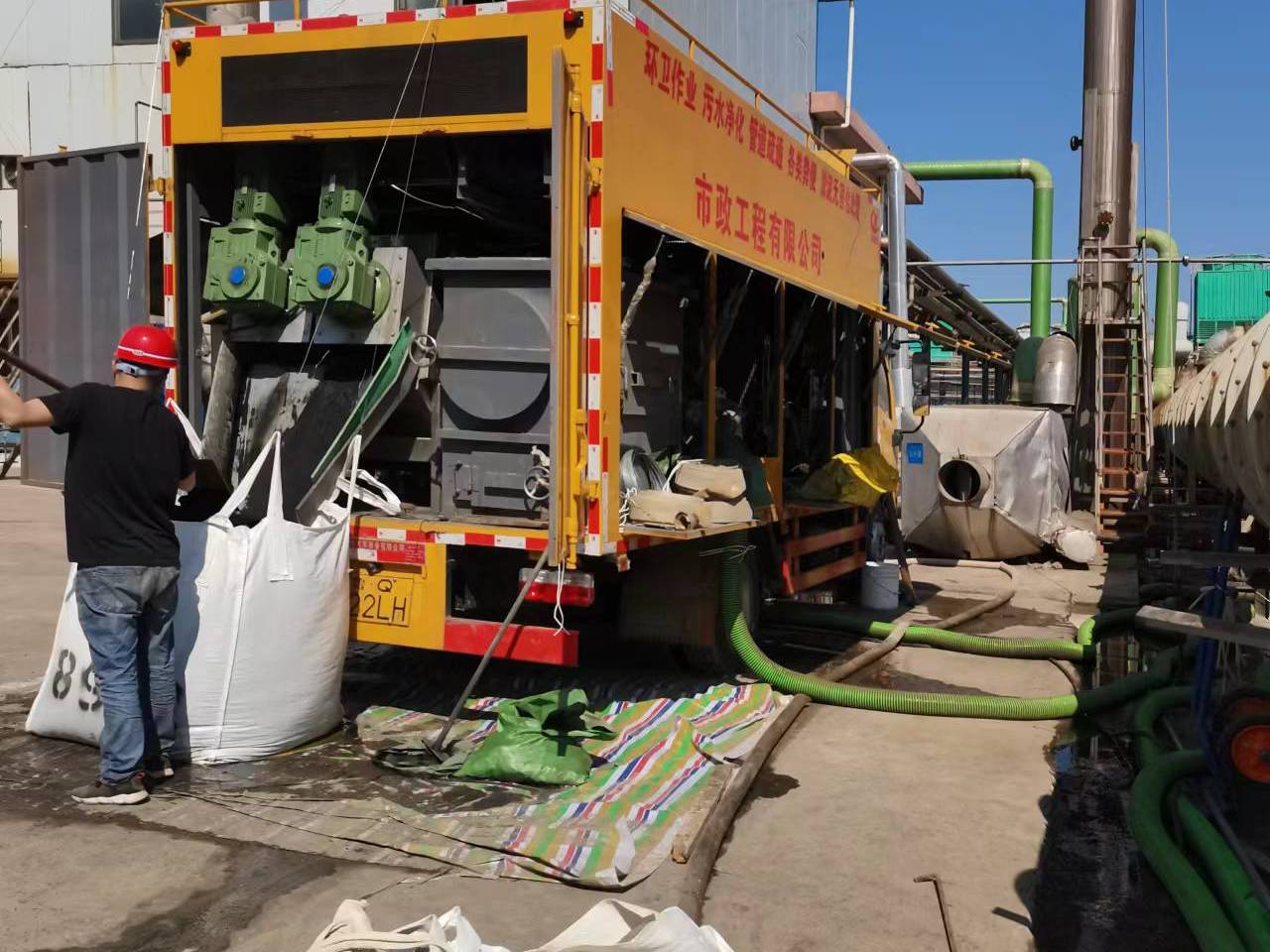 遂川淤泥压干处理